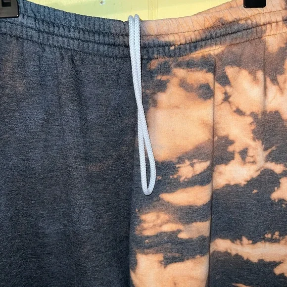 Fruit of Loom Split Bleach Dye Gray & Orange/ Cream Acid Wash Sweatpants Size L - Picture 7 of 12